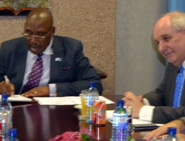 Τ. Κουίκ: «Σημαντικό σκαλοπάτι η ελληνική ομογένεια της Μποτσουάνας για την οικονομική συνεργασία των δυο χωρών»